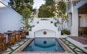 Akademie Street Boutique Hotel